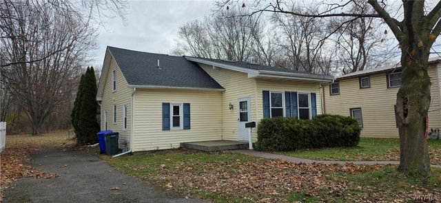 2749 Caledonia Street, Newfane, NY 14108