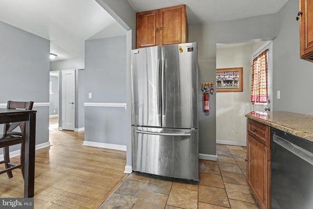 68 16TH AVE, Elmwood Park, NJ 07407