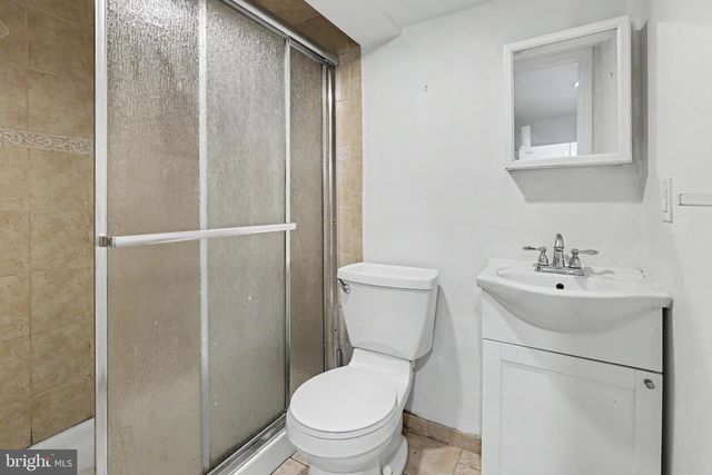 68 16TH AVE, Elmwood Park, NJ 07407