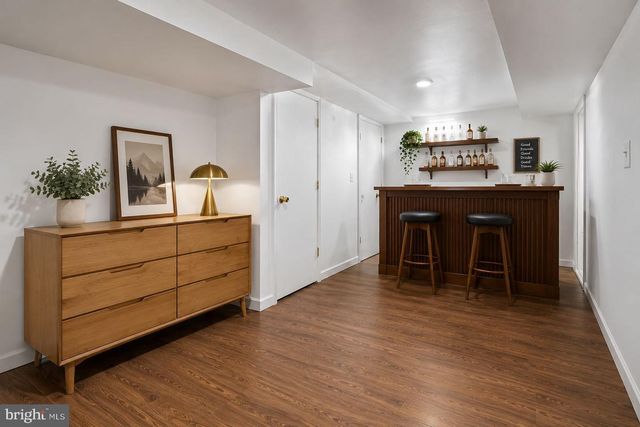 68 16TH AVE, Elmwood Park, NJ 07407