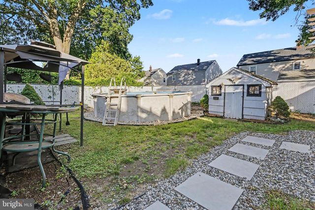 68 16TH AVE, Elmwood Park, NJ 07407
