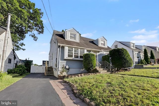 68 16TH AVE, Elmwood Park, NJ 07407