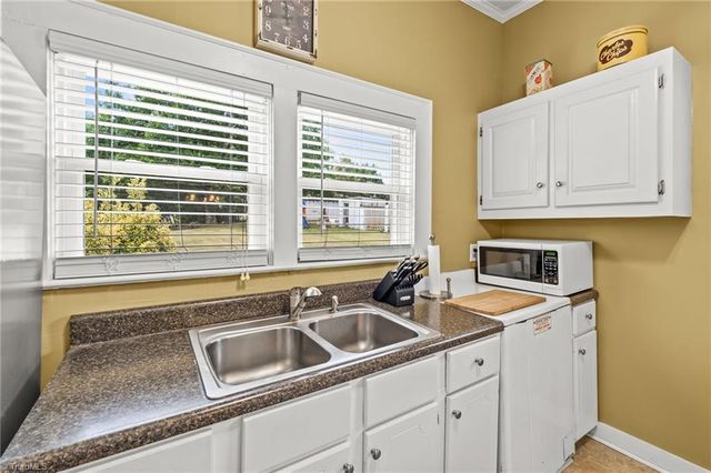 117 Sunset Drive, Randleman, NC 27317
