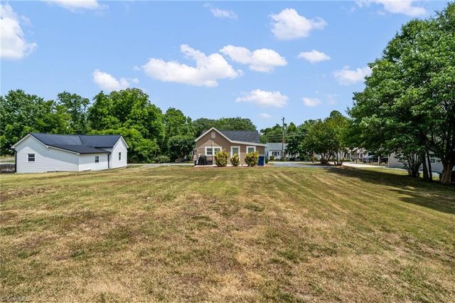 117 Sunset Drive, Randleman, NC 27317