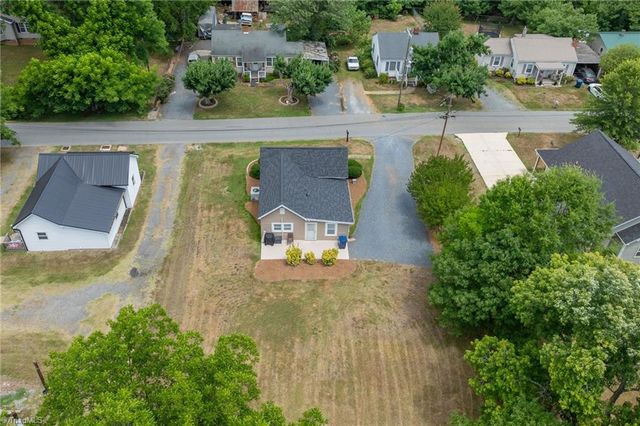 117 Sunset Drive, Randleman, NC 27317