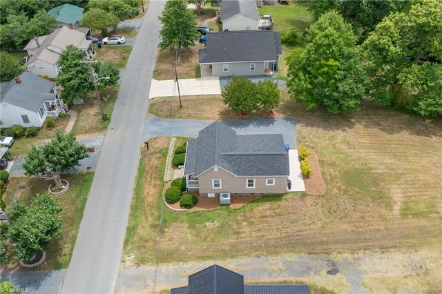 117 Sunset Drive, Randleman, NC 27317