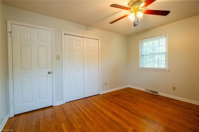 2702 Dumfries Road, Greensboro, NC 27407