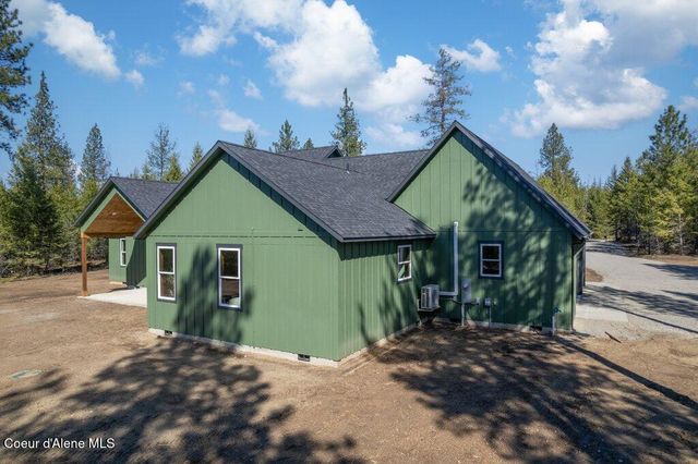 708 Tweedie RD, Blanchard, ID 83804