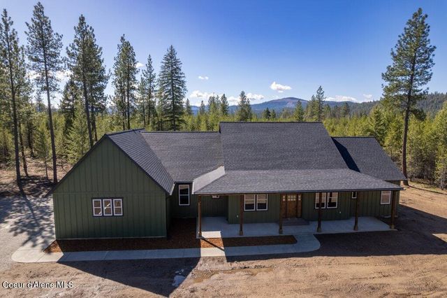708 Tweedie RD, Blanchard, ID 83804