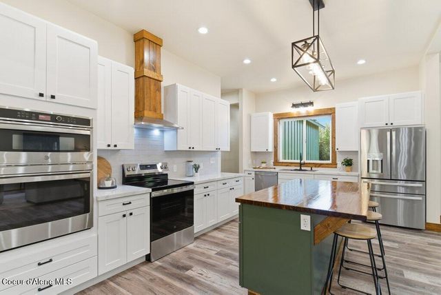 708 Tweedie RD, Blanchard, ID 83804