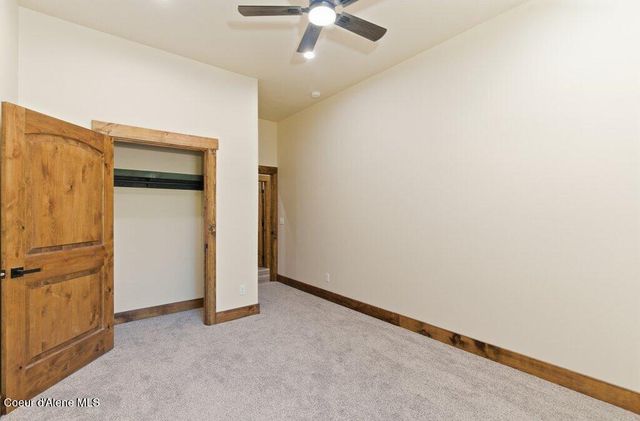 708 Tweedie RD, Blanchard, ID 83804