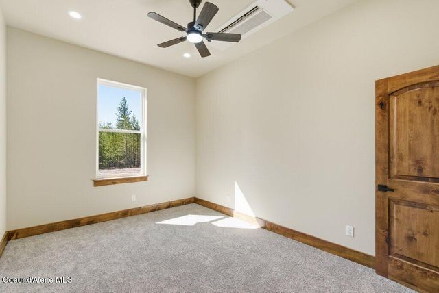 708 Tweedie RD, Blanchard, ID 83804