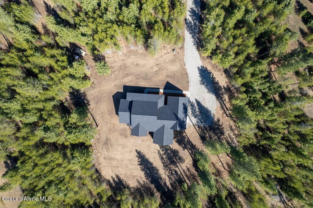 708 Tweedie RD, Blanchard, ID 83804