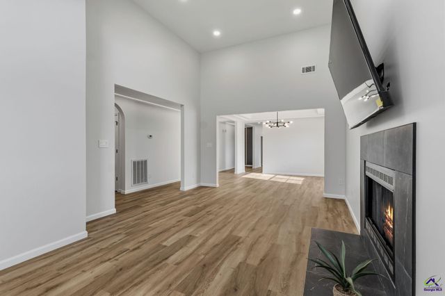 87 Park Ln, Warner Robins, GA 31093