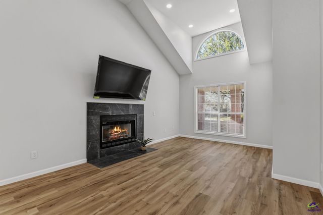 87 Park Ln, Warner Robins, GA 31093