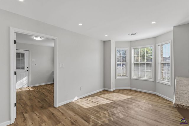 87 Park Ln, Warner Robins, GA 31093