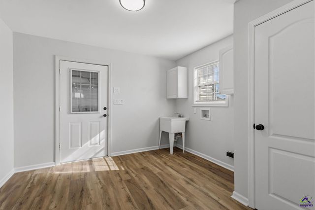 87 Park Ln, Warner Robins, GA 31093