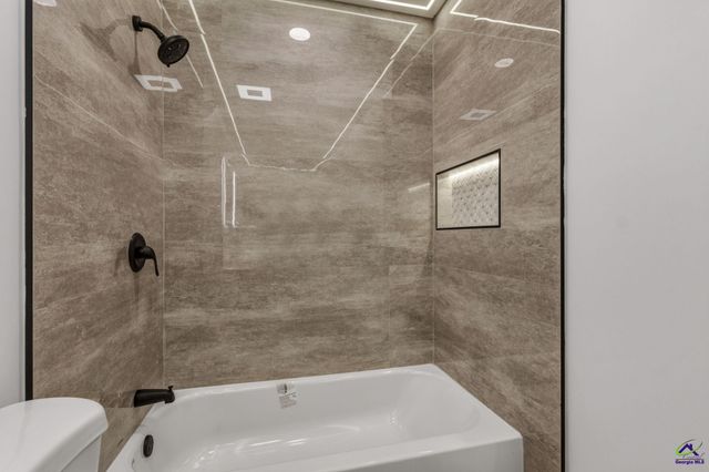 87 Park Ln, Warner Robins, GA 31093