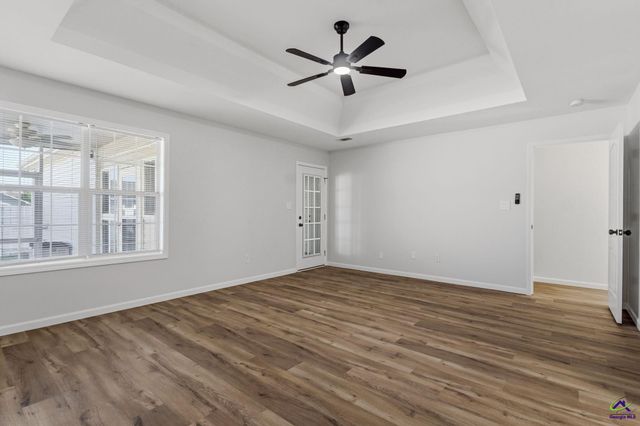 87 Park Ln, Warner Robins, GA 31093