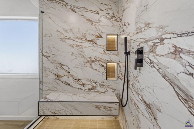 87 Park Ln, Warner Robins, GA 31093