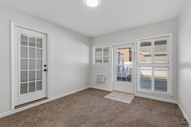 87 Park Ln, Warner Robins, GA 31093