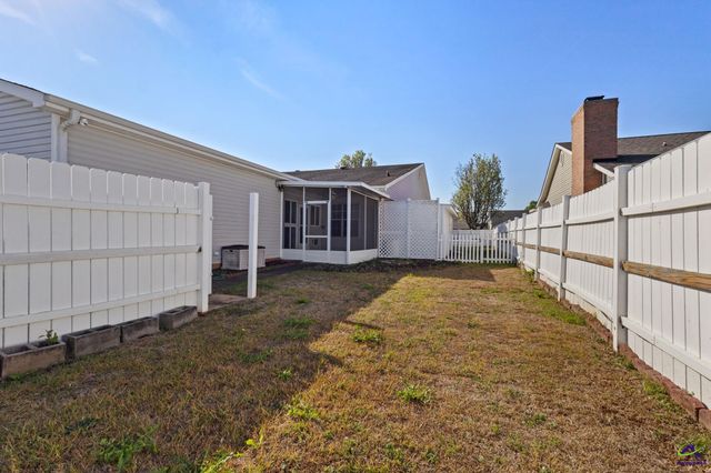 87 Park Ln, Warner Robins, GA 31093