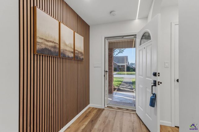 87 Park Ln, Warner Robins, GA 31093