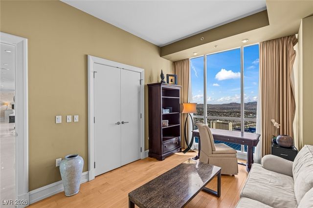 2700 Las Vegas Boulevard 4304, Las Vegas, NV 89109