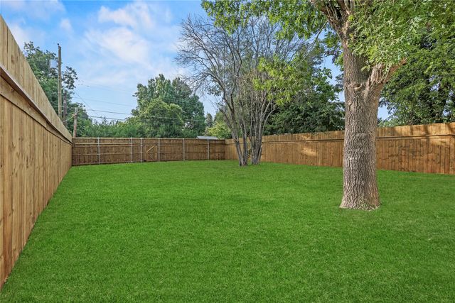 2219 W Lovers Lane, Dallas, TX 75235