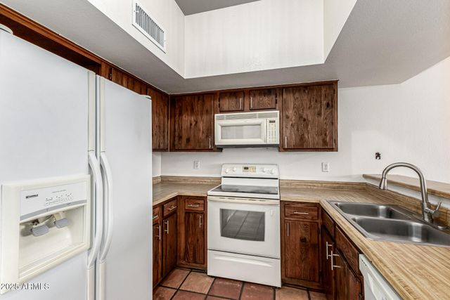 14002 N 49TH Avenue 1012, Glendale, AZ 85306