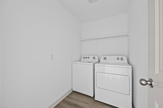 212 Sweetwater Creek LN, Hutto, TX 78634