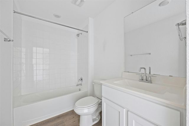 212 Sweetwater Creek LN, Hutto, TX 78634