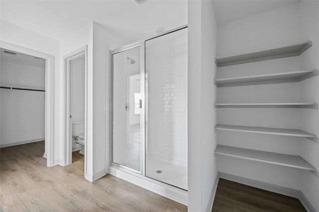 212 Sweetwater Creek LN, Hutto, TX 78634