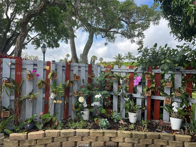 1544 Springside Dr 1544, Weston, FL 33326