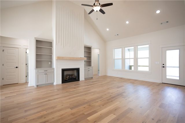 33 Skye Drive, Bella Vista, AR 72715