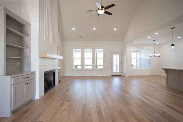 33 Skye Drive, Bella Vista, AR 72715