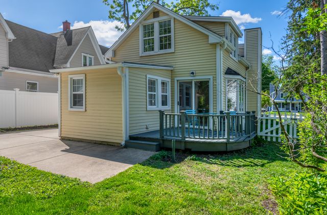 345 Main Street, Batavia, IL 60510