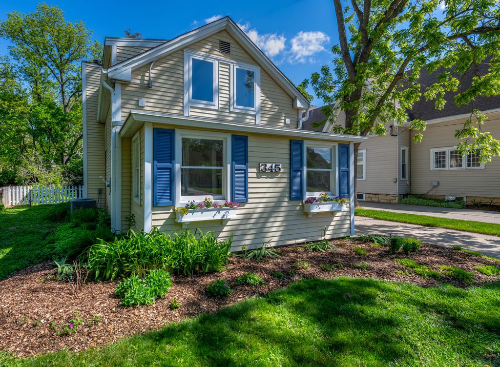 345 Main Street, Batavia, IL 60510