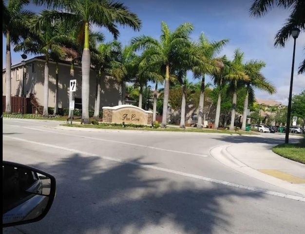 8909 SW 225th Ter, Cutler Bay, FL 33190