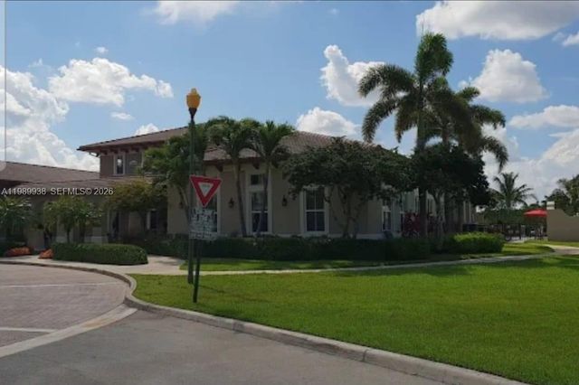 8909 SW 225th Ter, Cutler Bay, FL 33190