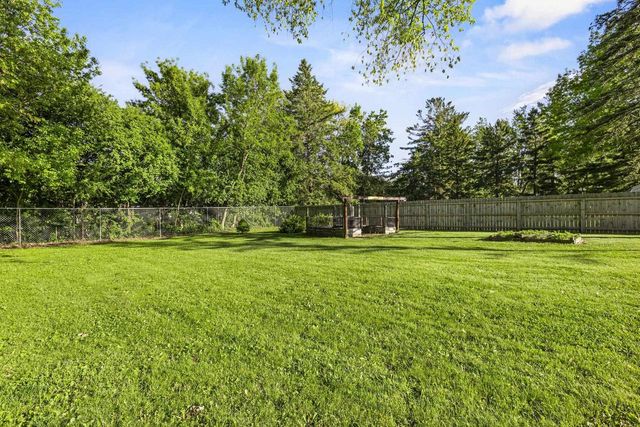 2663 TIMBER LANE, Green Bay, WI 54313