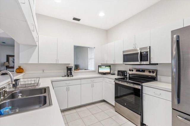 1970 Westhampton Court, Vero Beach, FL 32966