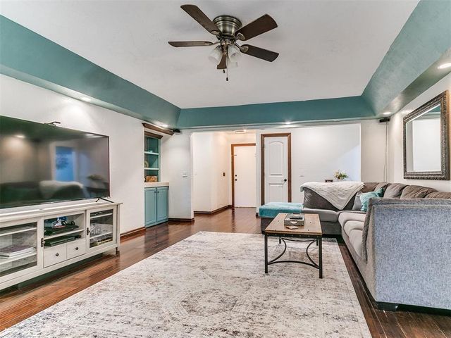 106 Oakwood Drive, Tuttle, OK 73089