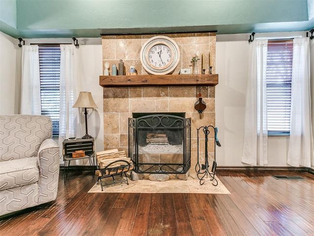 106 Oakwood Drive, Tuttle, OK 73089