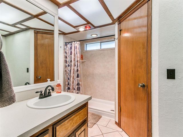 106 Oakwood Drive, Tuttle, OK 73089