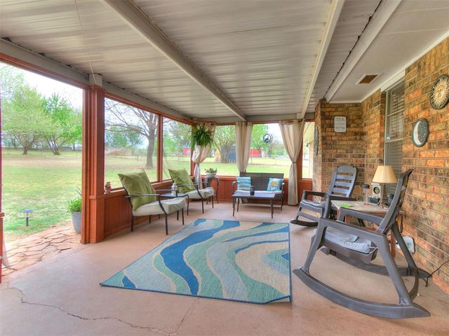 106 Oakwood Drive, Tuttle, OK 73089
