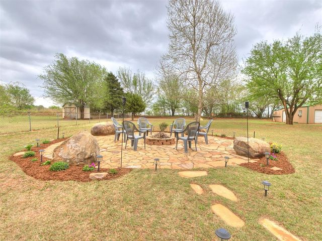 106 Oakwood Drive, Tuttle, OK 73089