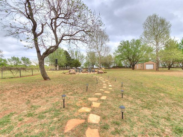 106 Oakwood Drive, Tuttle, OK 73089