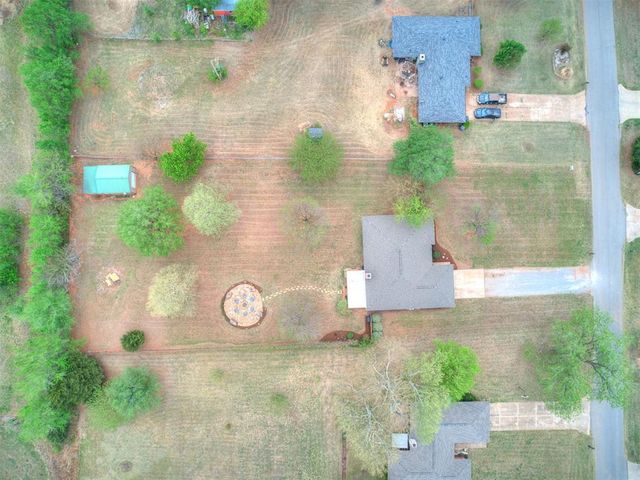 106 Oakwood Drive, Tuttle, OK 73089