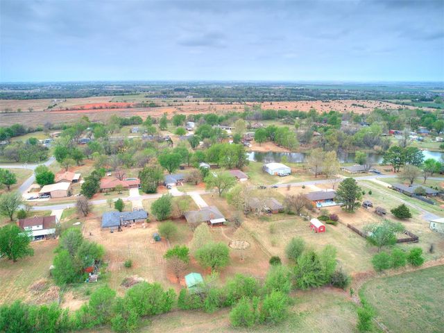 106 Oakwood Drive, Tuttle, OK 73089